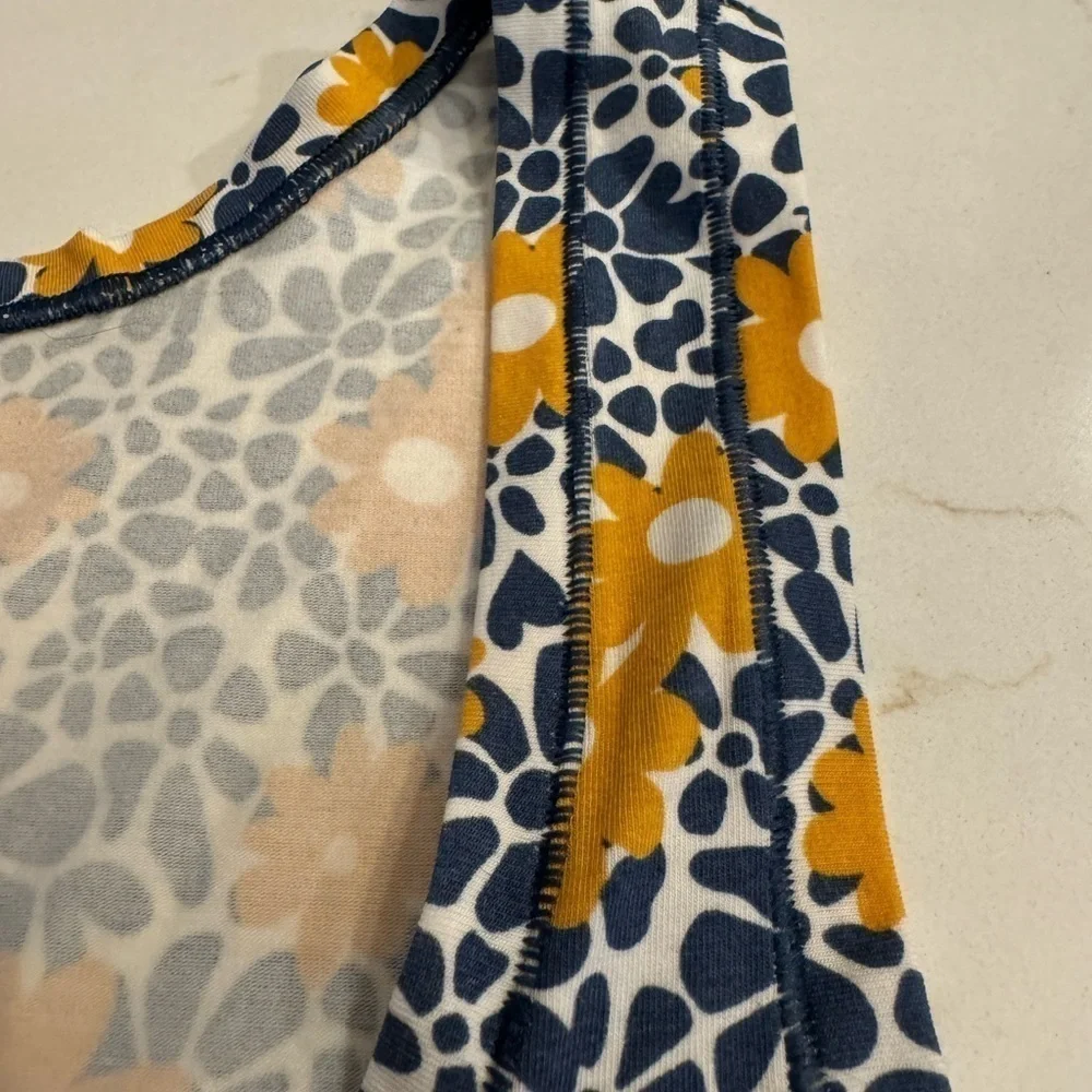 Warcoal Supima Cotton / Spandex Fitted Tank / Floral / Small